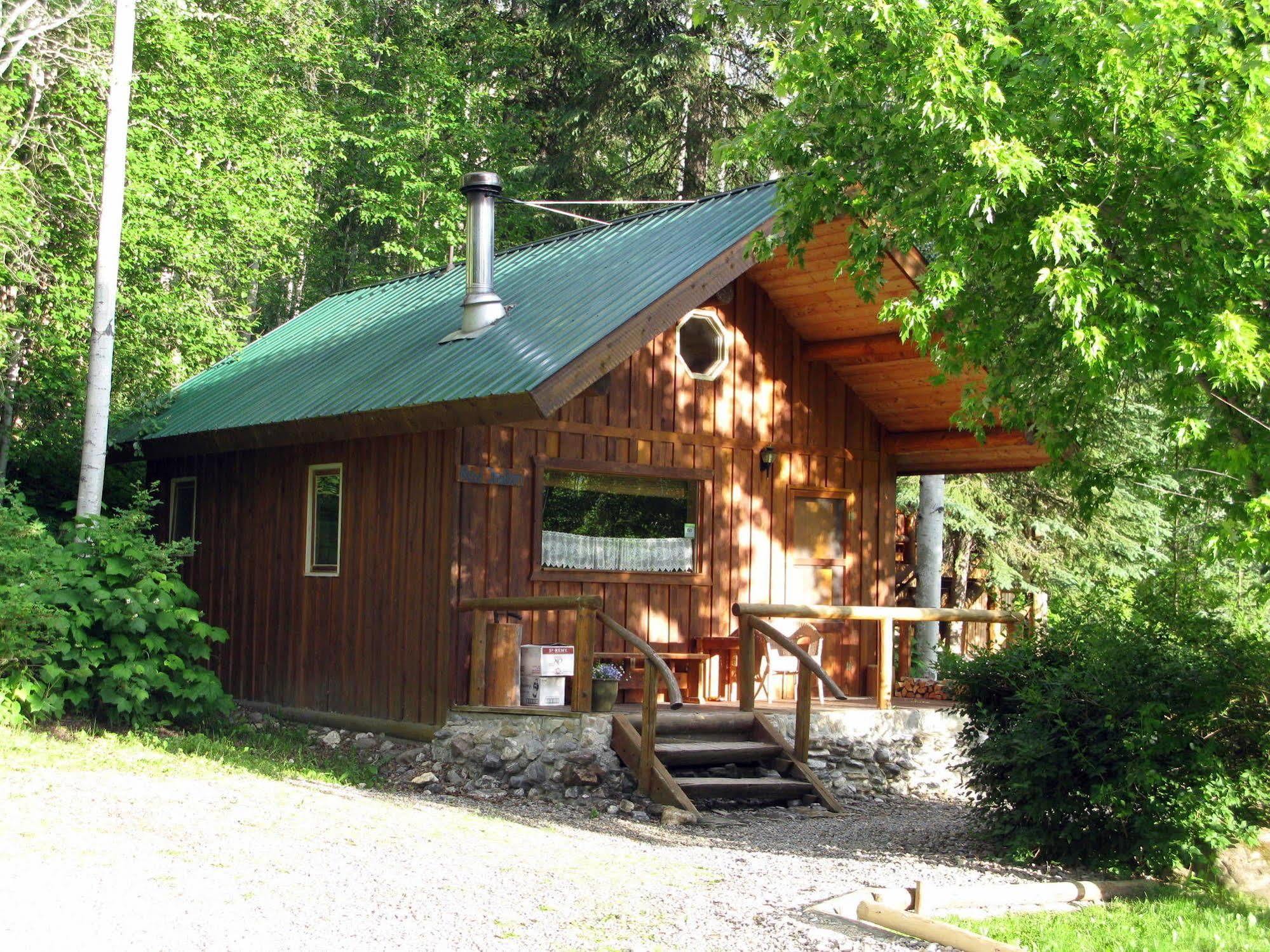 Blaeberry Mountain Lodge Golden Eksteriør bilde